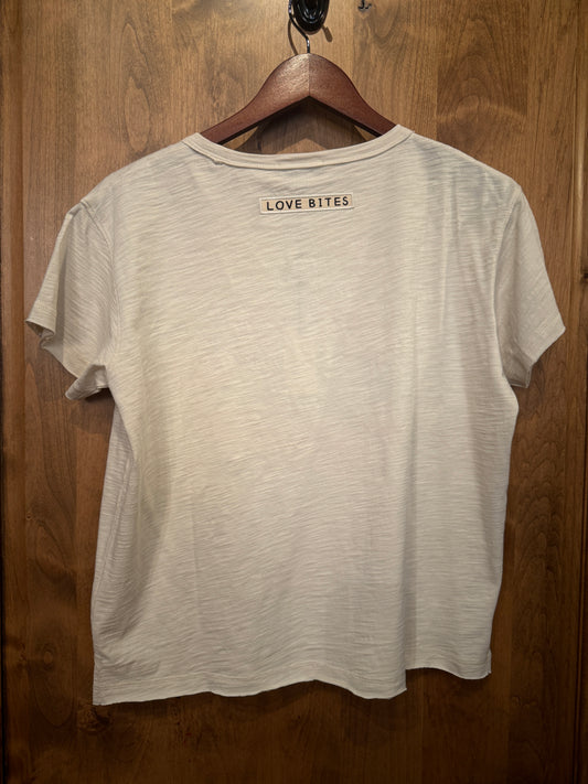 Tee Shirt "Love Bites" - Lisa Todd