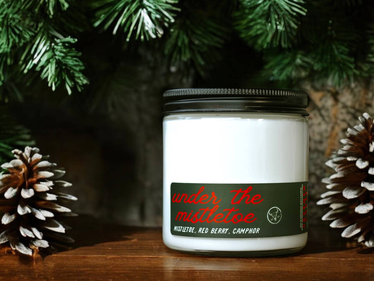 UNDER THE MISTLETOE - Mistletoe & Red Berry Candle